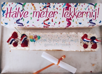 halve meter geslaagd taart